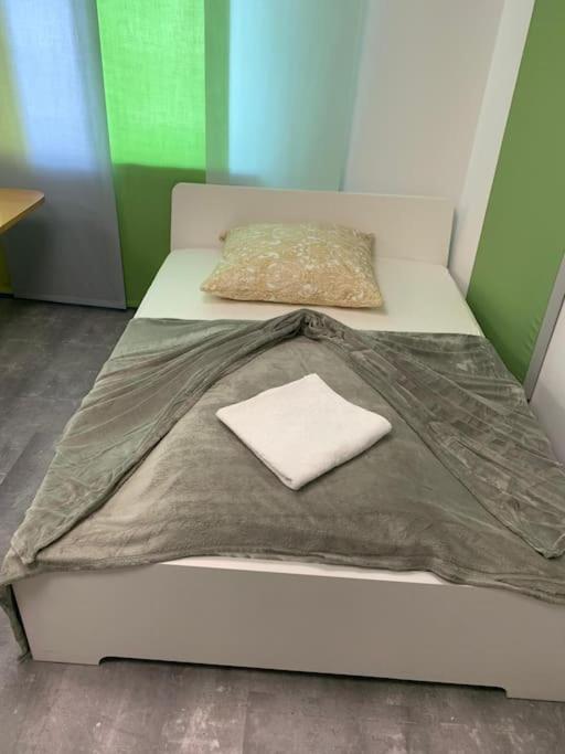 Sleepsoon 4 Nord Apartment Köln Ngoại thất bức ảnh