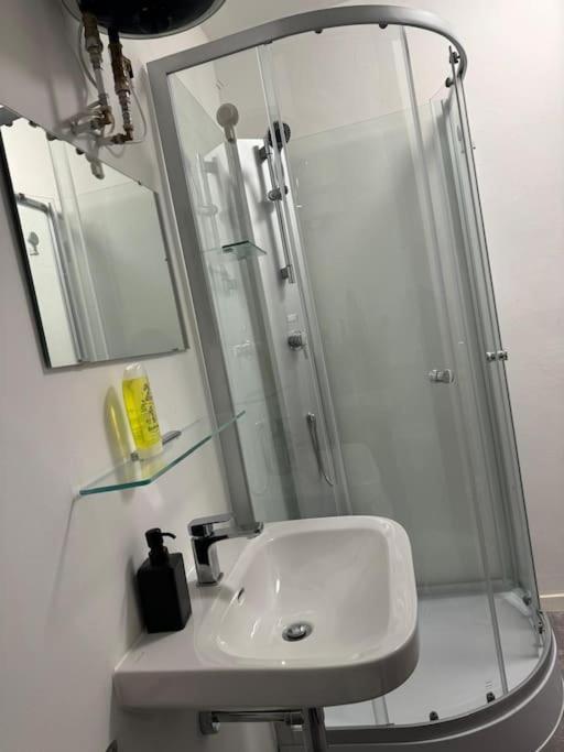 Sleepsoon 4 Nord Apartment Köln Ngoại thất bức ảnh