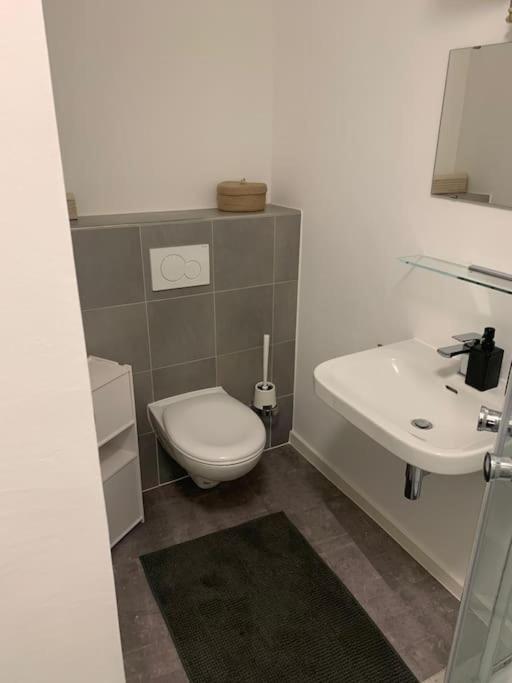 Sleepsoon 4 Nord Apartment Köln Ngoại thất bức ảnh